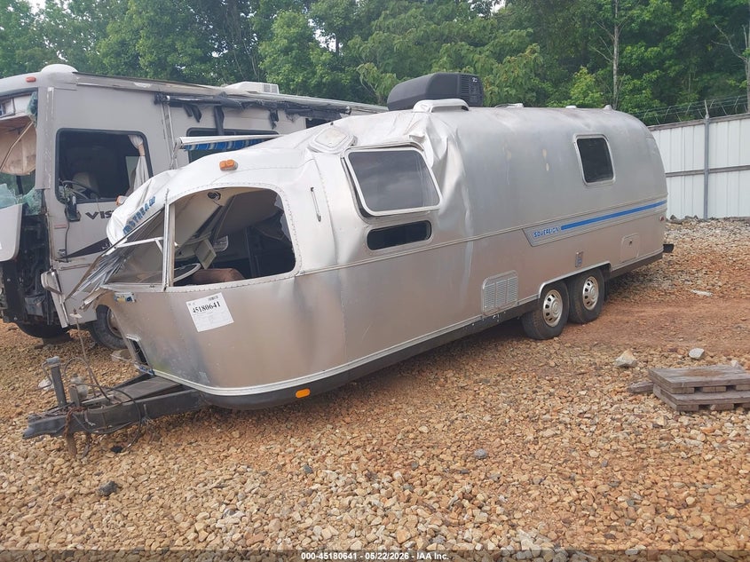 1984 Airstream Sovereign VIN 1STDBAL22EJ502154 IAAI salvage auction — STORM DAMAGE, Bill Of Sale (Georgia), sold $525 on 2026-07-16 (photo 2)