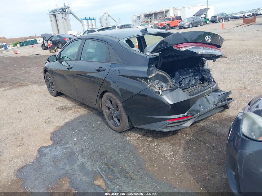 2021 Hyundai Elantra VIN 5NPLM4AG2MH002426 IAAI salvage auction — REAR END, Salvage Title, sold $2,000 on 2026-07-07 (photo 3)