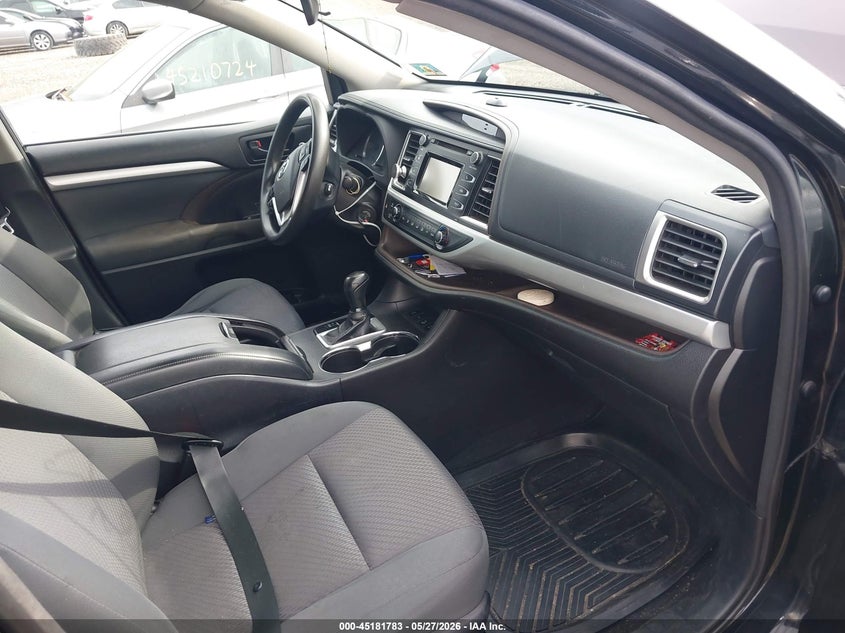 2018 Toyota Highlander VIN 5TDBZRFH7JS822390 IAAI salvage auction — FRONT & REAR, Salvage (New Jersey), sold $5,500 on 2026-07-28 (photo 5)