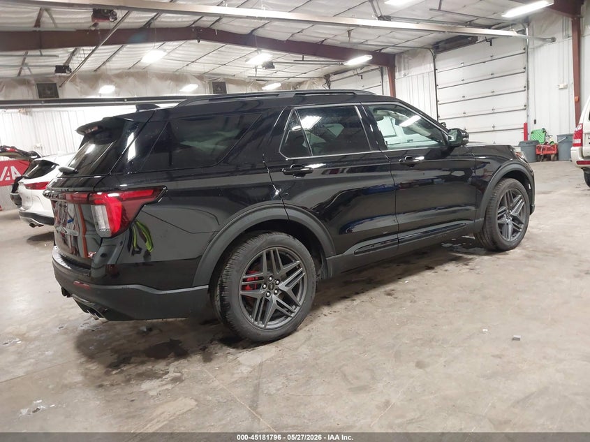 2025 Ford Explorer VIN 1FMWK8GC1SGC92881 IAAI salvage auction — LEFT SIDE, Clear (Wisconsin), sold $29,500 on 2026-07-28 (photo 4)