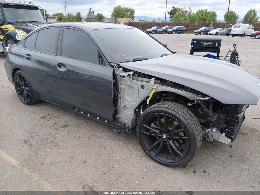 2023 BMW 3er VIN 3MW89FF06P8D39023 IAAI salvage auction — FRONT END, Salvage Title, sold $18,700 on 2026-07-28 (photo 1)