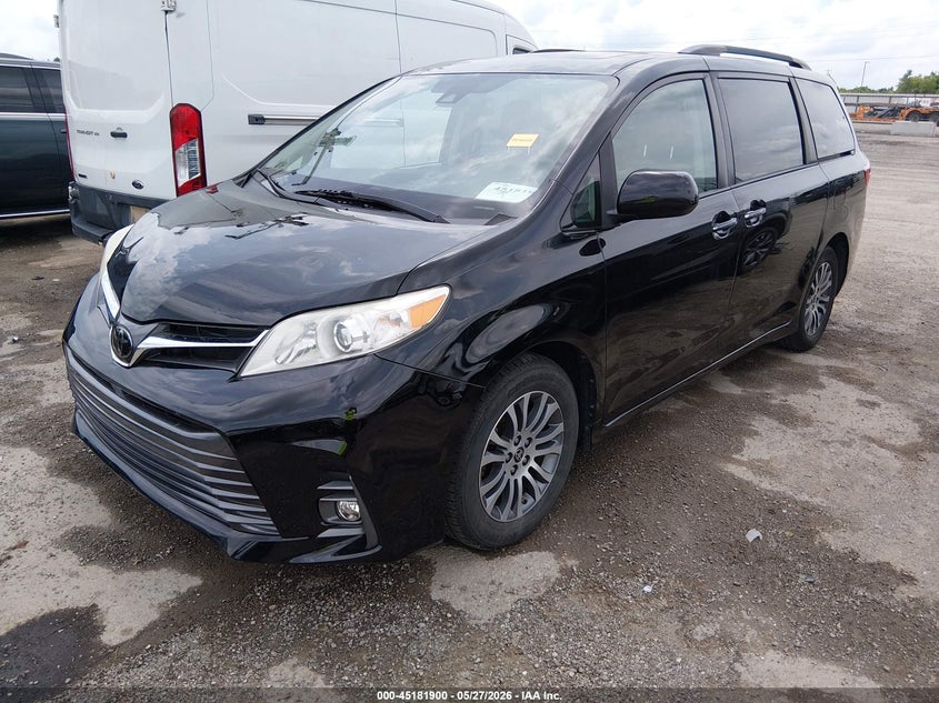 2020 Toyota Sienna VIN 5TDYZ3DC7LS063614 IAAI salvage auction — HAIL, Salvage Title, sold $12,600 on 2026-07-31 (photo 2)