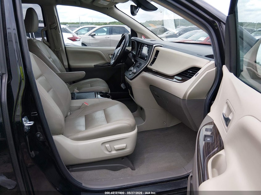 2020 Toyota Sienna VIN 5TDYZ3DC7LS063614 IAAI salvage auction — HAIL, Salvage Title, sold $12,600 on 2026-07-31 (photo 5)