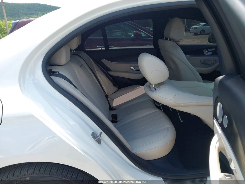 2017 Mercedes-benz E-klasse VIN WDDZF4KB1HA101054 IAAI salvage auction — FRONT END, Salvage (New Jersey), sold $7,300 on 2026-07-30 (photo 8)