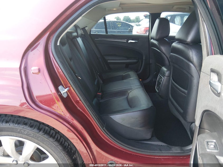 2019 Chrysler 300 VIN 2C3CCAEG2KH594805 IAAI salvage auction — HAIL, Salvage (Missouri), sold $8,300 on 2026-08-11 (photo 8)