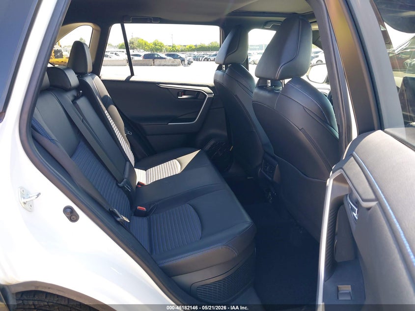2019 Toyota Rav 4 VIN JTMEWRFV4KD506468 IAAI salvage auction — RIGHT FRONT, Salvage (Oregon), sold $12,400 on 2026-07-09 (photo 8)