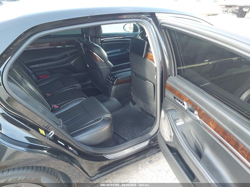 2018 Genesis G90 VIN KMHG54JH8JU040943 IAAI salvage auction — FRONT END, Original (Texas), sold $3,150 on 2026-07-29 (photo 8)