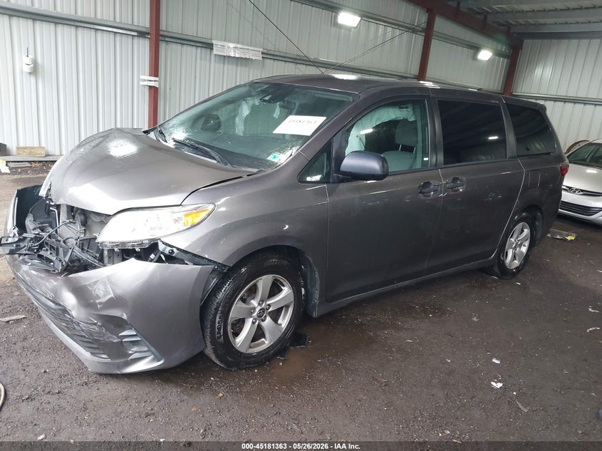 2020 Toyota Sienna VIN 5TDZZ3DC4LS068743 IAAI salvage auction — FRONT END, Salvage (Virginia), sold $4,050 on 2026-07-19 (photo 2)