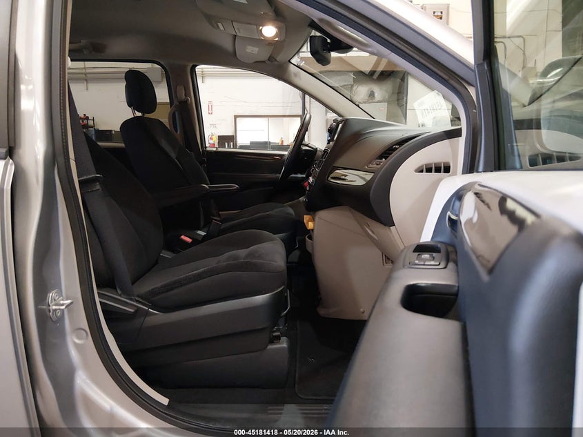 2018 Dodge Grand caravan VIN 2C4RDGBG0JR323941 IAAI salvage auction — RIGHT SIDE, Sf97 (Alabama), sold $10,450 on 2026-07-16 (photo 5)