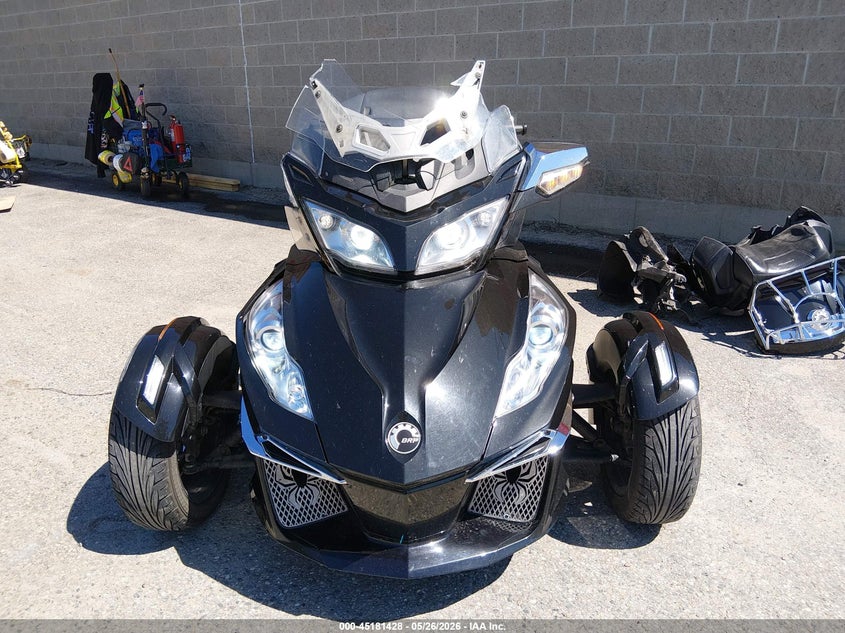 2015 Can-am/ brp Spyder VIN 2BXNBDD28FV003754 IAAI salvage auction — REAR END, Salvage (Maine), sold $3,150 on 2026-08-19 (photo 5)