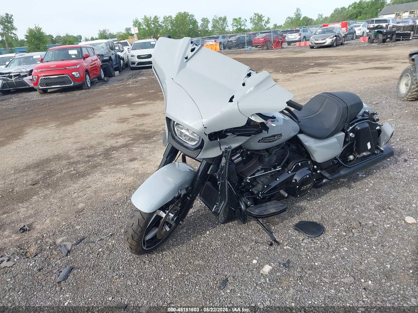 2025 Harley-davidson Street glide VIN 1HD1KB714SB628562 IAAI salvage auction — LEFT & RIGHT, Salvage (Ohio), sold $10,400 on 2026-07-08 (photo 2)