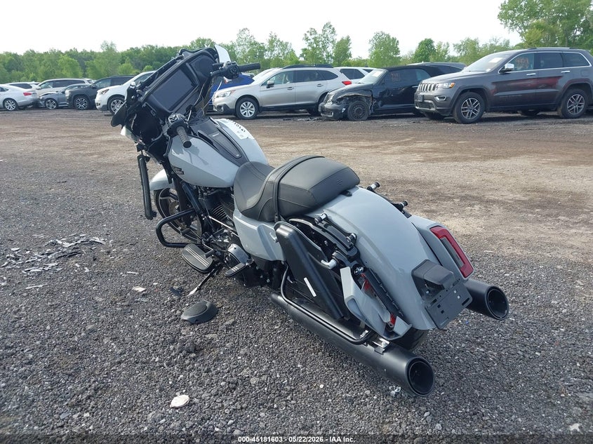 2025 Harley-davidson Street glide VIN 1HD1KB714SB628562 IAAI salvage auction — LEFT & RIGHT, Salvage (Ohio), sold $10,400 on 2026-07-08 (photo 3)