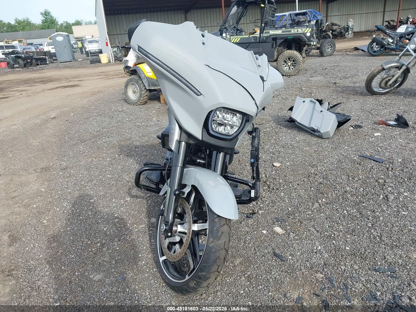2025 Harley-davidson Street glide VIN 1HD1KB714SB628562 IAAI salvage auction — LEFT & RIGHT, Salvage (Ohio), sold $10,400 on 2026-07-08 (photo 5)