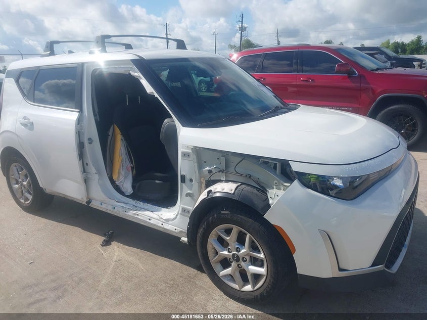 2023 Kia Soul VIN KNDJ23AU3P7850675 IAAI salvage auction — RIGHT SIDE, Original (Texas), sold $5,500 on 2026-07-10 (photo 6)