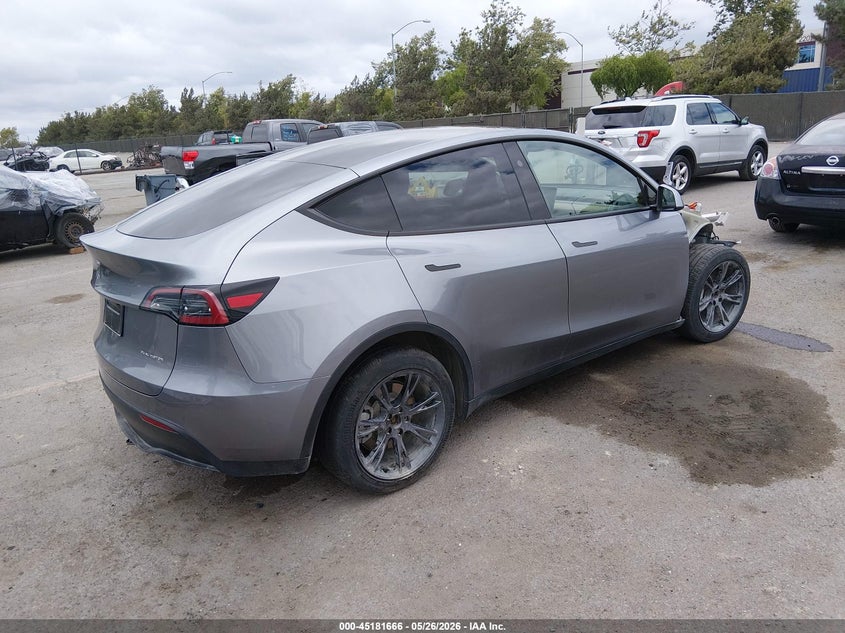 2025 Tesla Model y VIN 7SAYGDEE5SF248374 IAAI salvage auction — FRONT END, Salvage (California), sold $10,350 on 2026-07-27 (photo 4)