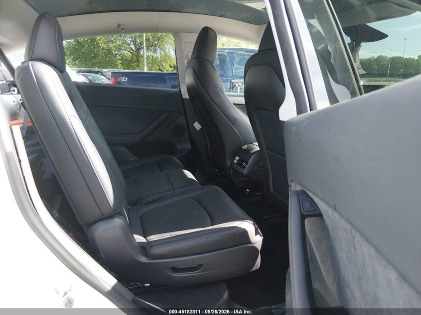 2024 Tesla Model y VIN 7SAYGAEE1RF132582 IAAI salvage auction — REAR END, Salvage (New Jersey), sold $10,600 on 2026-07-30 (photo 8)