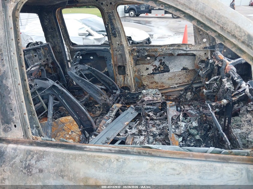 2016 Toyota Tundra VIN 5TFDW5F19GX522074 IAAI salvage auction — BURN, Junking Certificate (Mississippi), sold $25 on 2026-07-21 (photo 5)