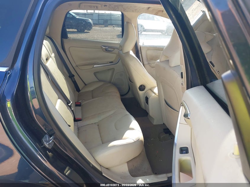2015 Volvo Xc60 VIN YV449MDC9F2625350 IAAI salvage auction — RIGHT SIDE, Salvage (Texas), sold $1,300 on 2026-07-23 (photo 8)