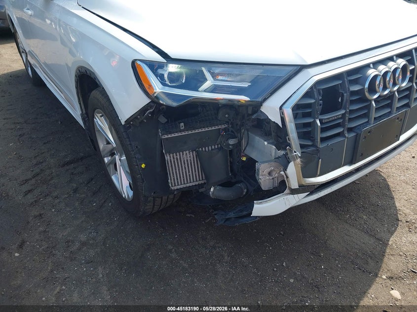 2021 Audi Q7 VIN WA1LXAF72MD011884 IAAI salvage auction — RIGHT FRONT, Salvage Title, sold $17,000 on 2026-07-29 (photo 6)
