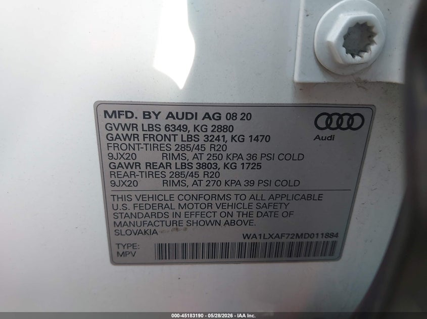 2021 Audi Q7 VIN WA1LXAF72MD011884 IAAI salvage auction — RIGHT FRONT, Salvage Title, sold $17,000 on 2026-07-29 (photo 9)