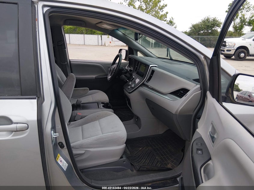 2016 Toyota Sienna VIN 5TDKK3DC4GS717887 IAAI salvage auction — REAR END, Salvage (Ohio), sold $25 on 2026-07-28 (photo 5)