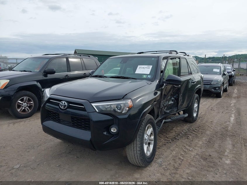 2022 Toyota 4runner VIN JTEMU5JRXN6004461 IAAI salvage auction — SIDE, Salvage (Pennsylvania), sold $10,100 on 2026-07-28 (photo 2)