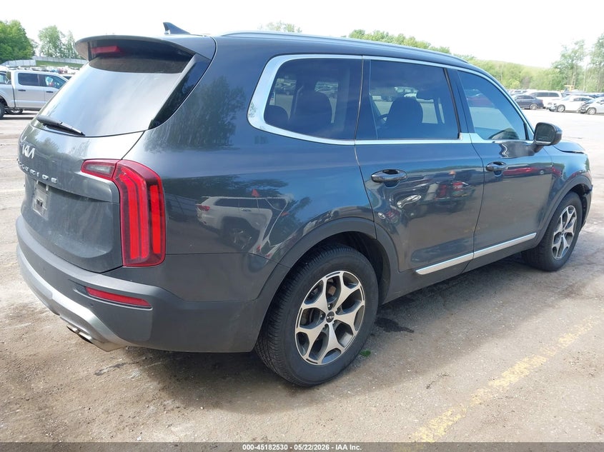 2022 Kia Telluride VIN 5XYP3DHCXNG251556 IAAI salvage auction — FRONT END, Clear (Michigan), sold $10,250 on 2026-07-13 (photo 4)