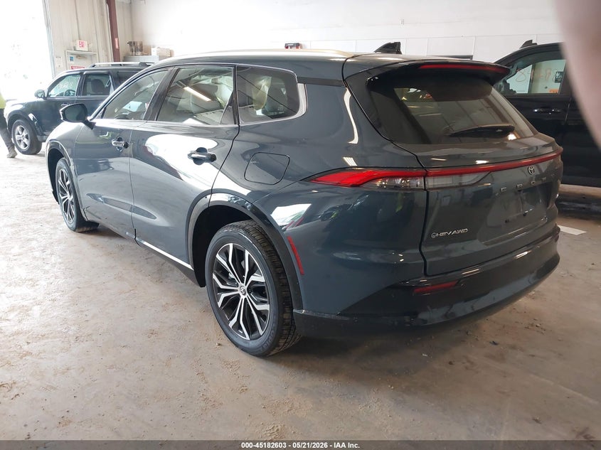 2025 Toyota Crown signia VIN JTDACAAJ7S3028209 IAAI salvage auction — RIGHT SIDE, Salvage (Michigan), sold $15,175 on 2026-07-14 (photo 3)