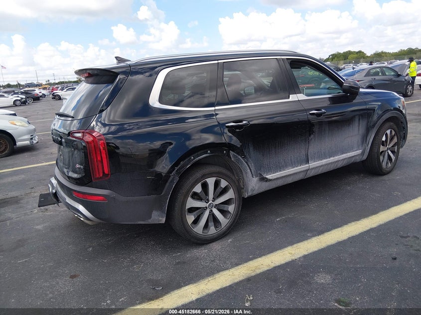 2021 Kia Telluride VIN 5XYP64HC6MG142646 IAAI salvage auction — LEFT SIDE, Rebuildable (Florida), sold $4,400 on 2026-07-09 (photo 4)