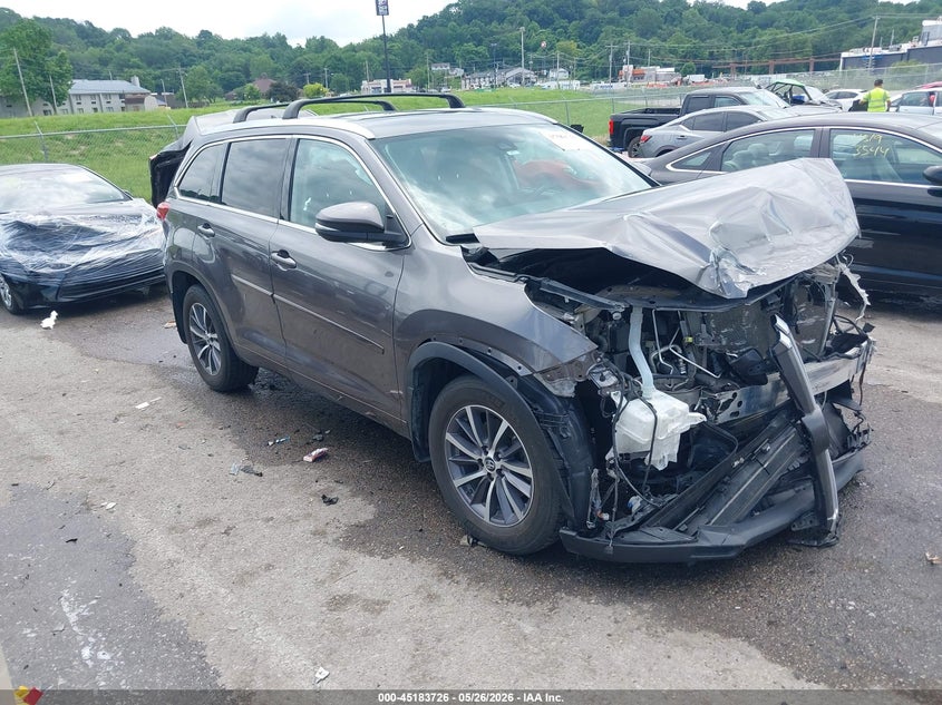 2018 Toyota Highlander VIN 5TDJZRFH2JS866020 IAAI salvage auction — FRONT END, Salvage (Missouri), sold $7,150 on 2026-07-07 (photo 1)