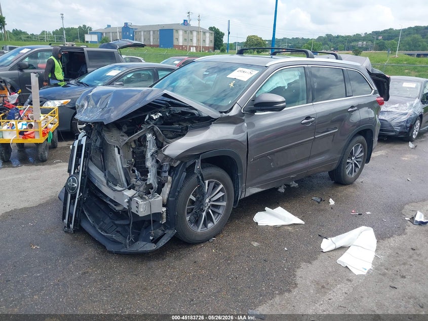 2018 Toyota Highlander VIN 5TDJZRFH2JS866020 IAAI salvage auction — FRONT END, Salvage (Missouri), sold $7,150 on 2026-07-07 (photo 2)