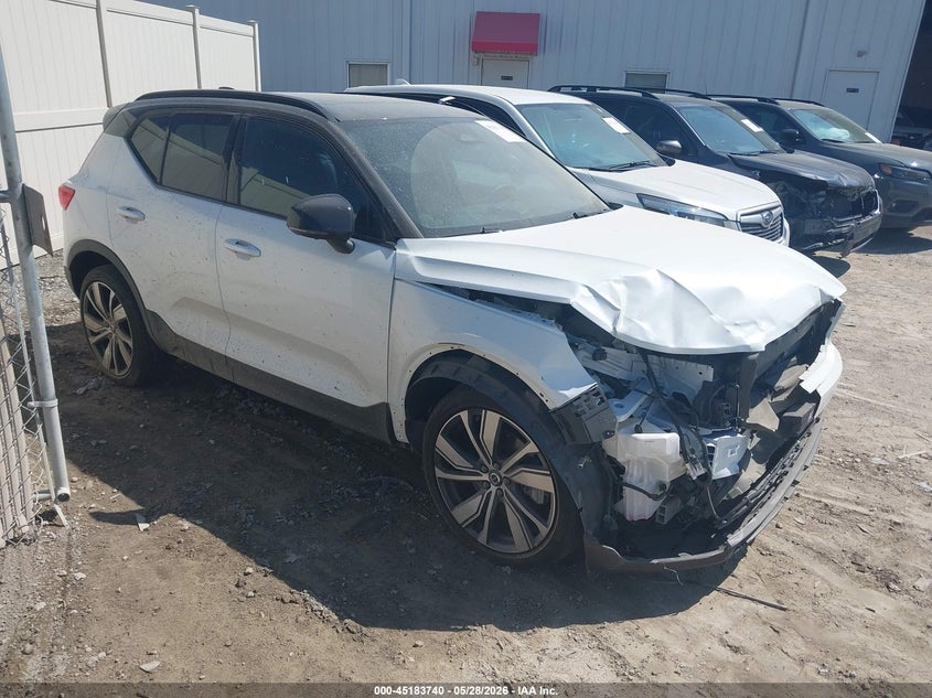 2022 Volvo Xc40 VIN YV4ED3UR0N2772138 IAAI salvage auction — FRONT END, Salvage Title, sold $5,600 on 2026-07-28 (photo 1)