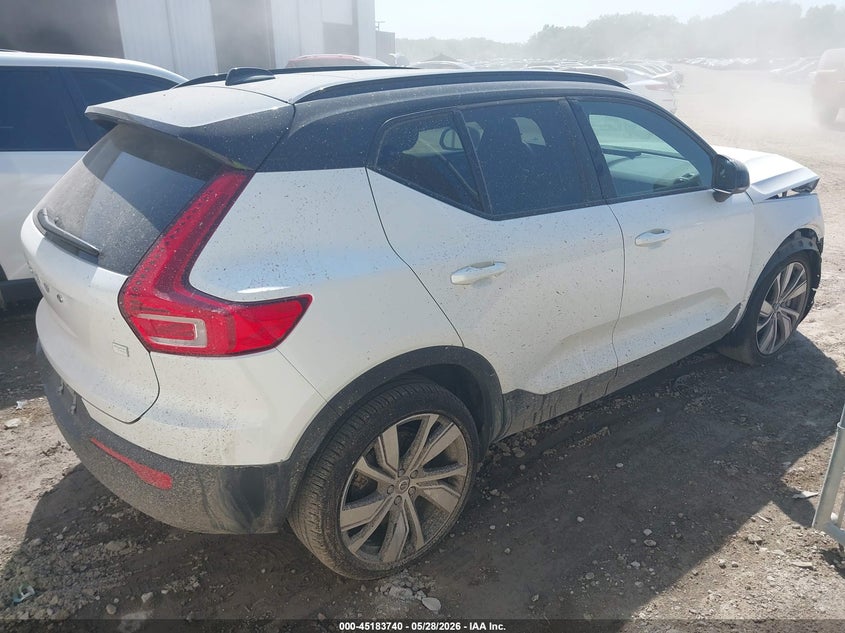2022 Volvo Xc40 VIN YV4ED3UR0N2772138 IAAI salvage auction — FRONT END, Salvage Title, sold $5,600 on 2026-07-28 (photo 4)
