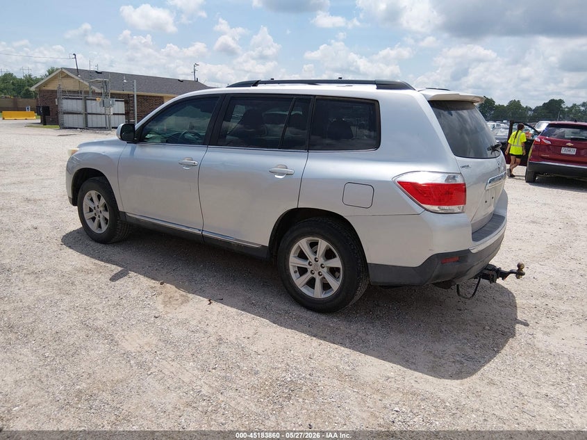 2013 Toyota Highlander VIN 5TDZK3EH4DS094646 IAAI salvage auction — HAIL, Salvage Title, sold $4,500 on 2026-07-13 (photo 3)