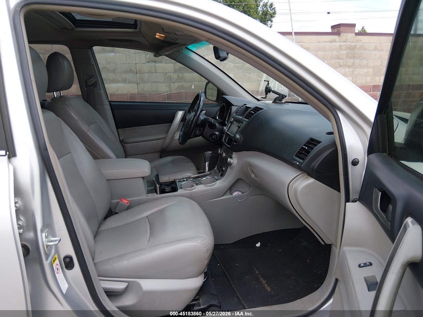 2013 Toyota Highlander VIN 5TDZK3EH4DS094646 IAAI salvage auction — HAIL, Salvage Title, sold $4,500 on 2026-07-13 (photo 5)