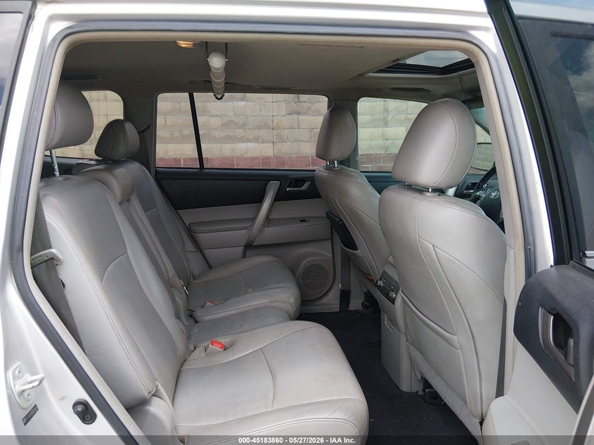 2013 Toyota Highlander VIN 5TDZK3EH4DS094646 IAAI salvage auction — HAIL, Salvage Title, sold $4,500 on 2026-07-13 (photo 8)