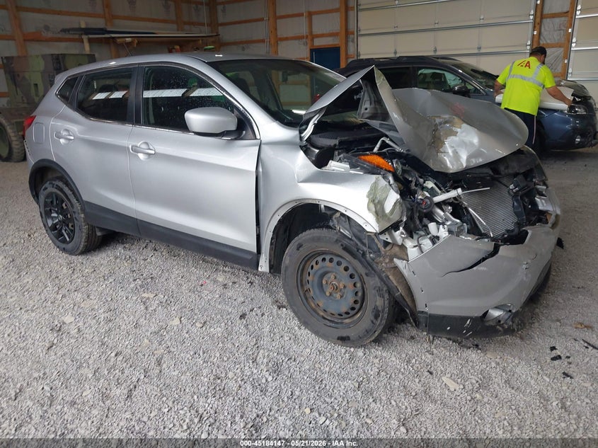 2019 Nissan VIN JN1BJ1CR2KW337391 IAAI salvage auction — FRONT & REAR, Salvage (Pennsylvania), sold $900 on 2026-07-15 (photo 1)