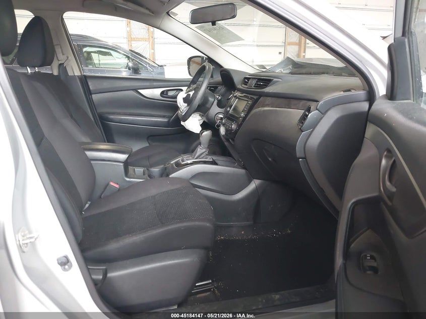 2019 Nissan VIN JN1BJ1CR2KW337391 IAAI salvage auction — FRONT & REAR, Salvage (Pennsylvania), sold $900 on 2026-07-15 (photo 5)