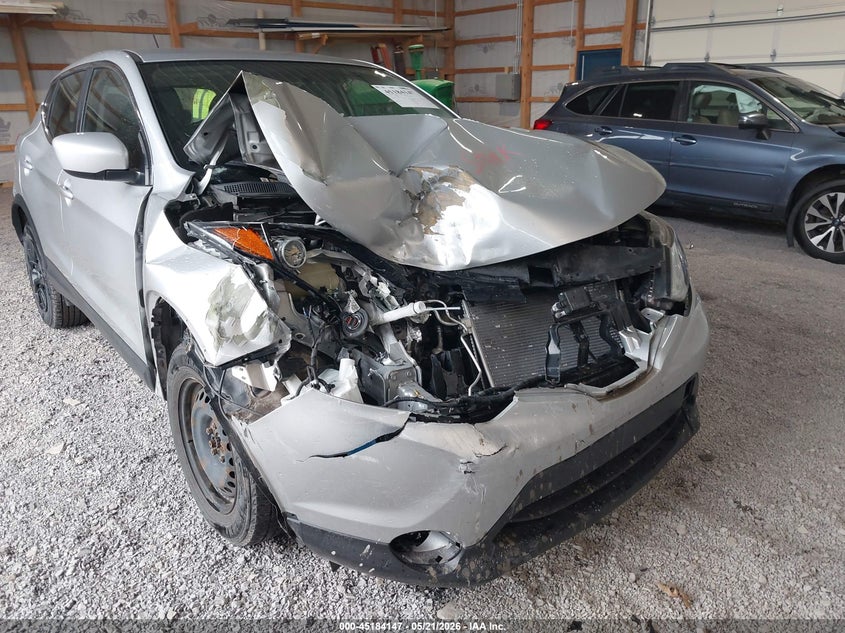 2019 Nissan VIN JN1BJ1CR2KW337391 IAAI salvage auction — FRONT & REAR, Salvage (Pennsylvania), sold $900 on 2026-07-15 (photo 6)