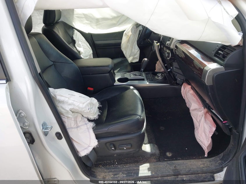 2021 Toyota 4runner VIN JTEKU5JR7M5869500 IAAI salvage auction — RIGHT FRONT, Salvage Title, sold $7,600 on 2026-07-17 (photo 5)