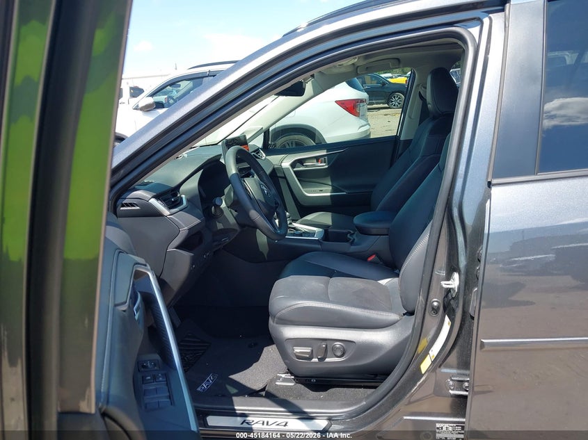 2024 Toyota VIN JTMD6RFV7RD137949 IAAI salvage auction — RIGHT SIDE, Original (Texas), sold $14,100 on 2026-07-23 (photo 5)