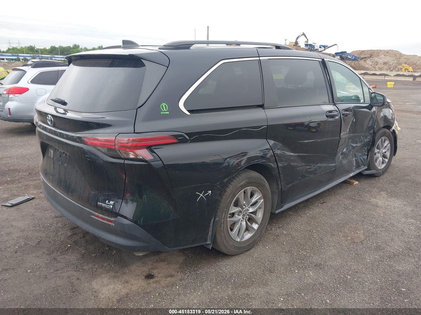 2022 Toyota Sienna VIN 5TDKRKECXNS087021 IAAI salvage auction — RIGHT SIDE, Mv-907A (New York), sold $7,150 on 2026-07-14 (photo 4)
