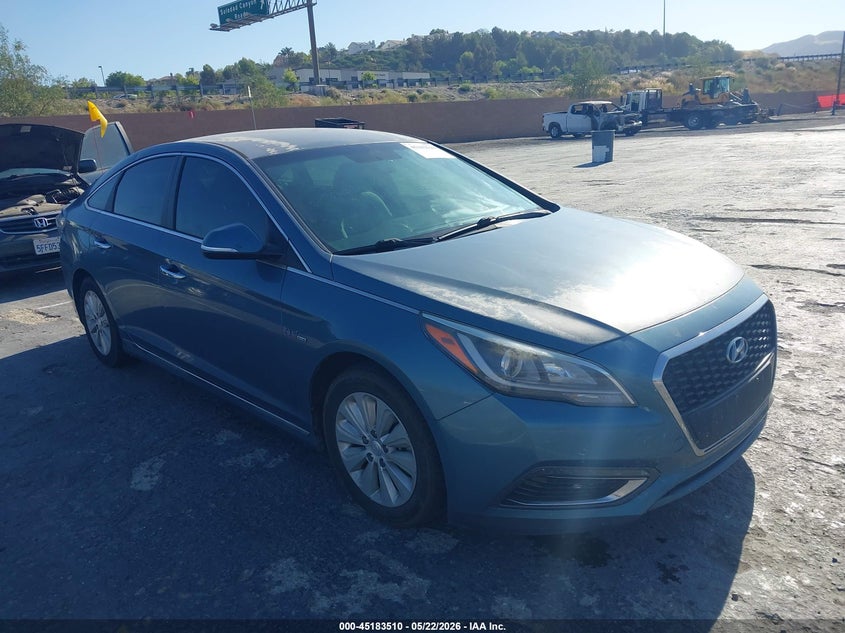 2016 Hyundai Sonata VIN KMHE24L18GA035476 IAAI salvage auction — FRONT END, Clear - Dealer Only (California), sold $600 on 2026-07-08 (photo 1)