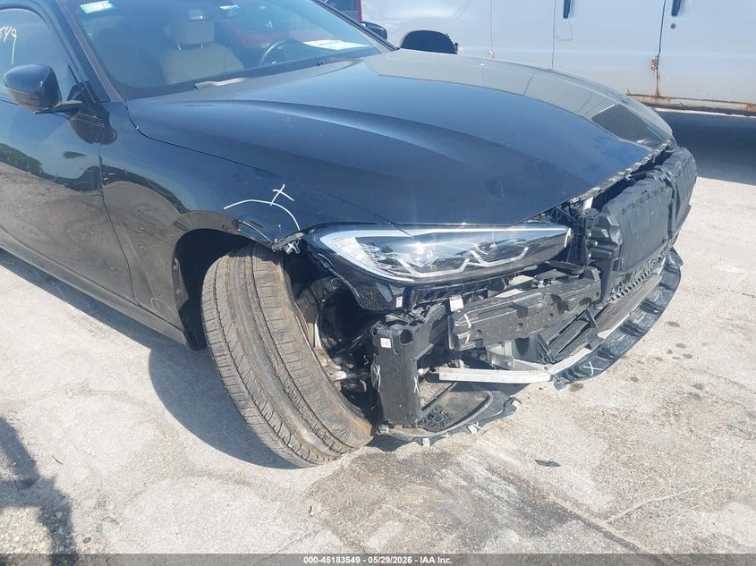 2021 BMW 4er VIN WBA73AP03MCH02402 IAAI salvage auction — RIGHT FRONT, Salvage Title, sold $12,500 on 2026-07-27 (photo 6)
