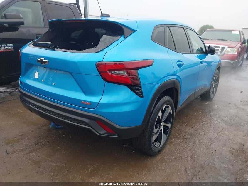 2025 Chevrolet Trax VIN KL77LGEPXSC208986 IAAI salvage auction — HAIL, Clear (Oklahoma), sold $7,500 on 2026-07-29 (photo 4)