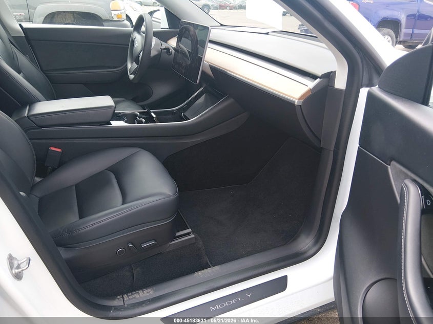 2021 Tesla Model y VIN 5YJYGDEE4MF068903 IAAI salvage auction — FRONT END, Salvage (Minnesota), sold $7,100 on 2026-08-01 (photo 5)