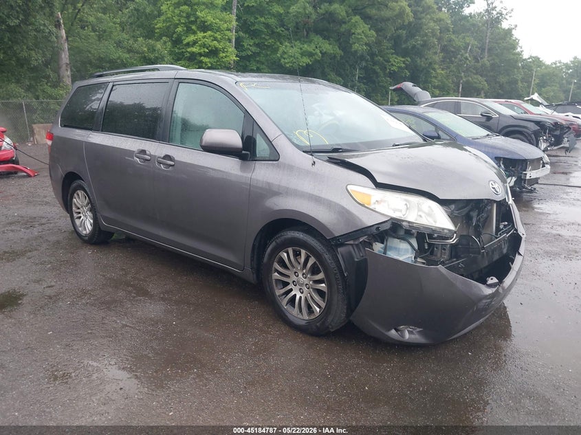 2014 Toyota Sienna VIN 5TDYK3DC9ES511326 IAAI salvage auction — FRONT END, Salvage Title, sold $1,950 on 2026-07-31 (photo 1)
