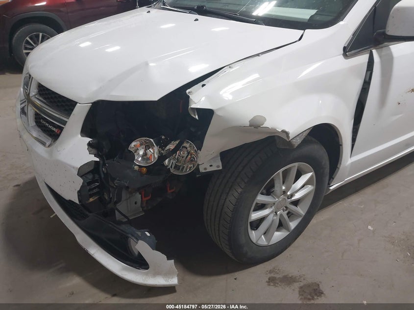 2019 Dodge Caravan VIN 2C4RDGCG1KR596077 IAAI salvage auction — RIGHT FRONT, Salvage Title, sold $2,300 on 2026-07-05 (photo 6)