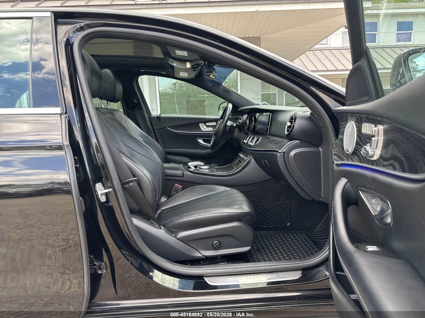2018 Mercedes-benz VIN WDDZF4KB8JA356550 IAAI salvage auction — NORMAL WEAR, Clear (New York), sold $10,825 on 2026-07-08 (photo 5)
