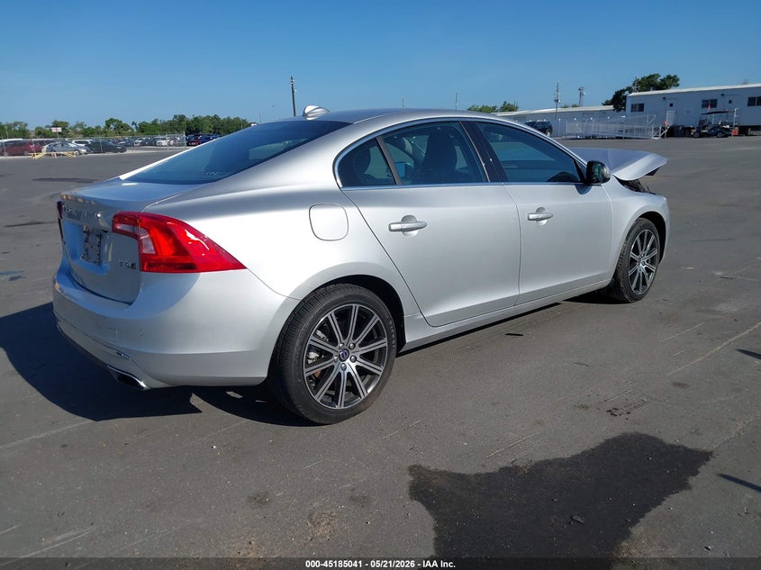2017 Volvo VIN LYV402TKXHB126620 IAAI salvage auction — FRONT END, Rebuildable (Florida), sold $1,875 on 2026-07-13 (photo 4)